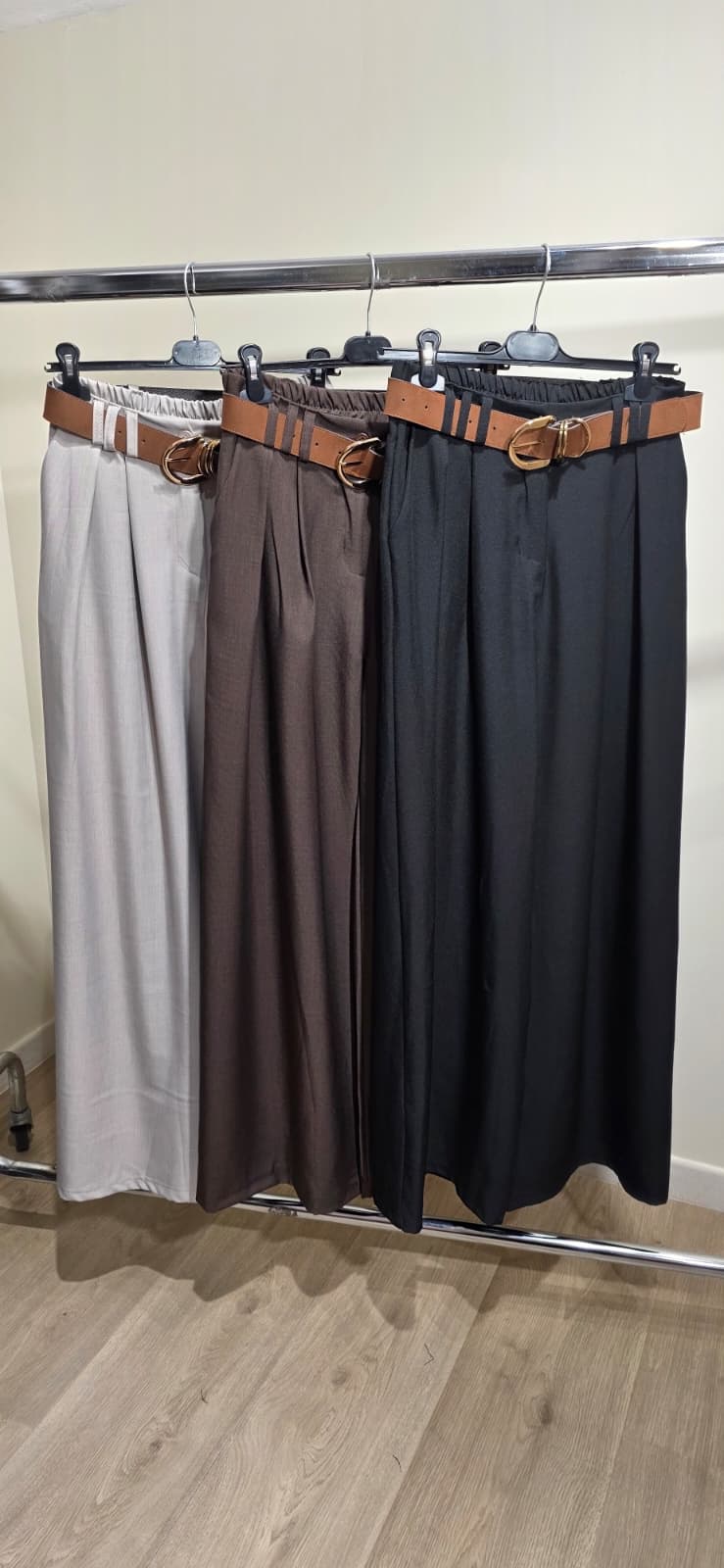 Pantalone a palazzo con cintura