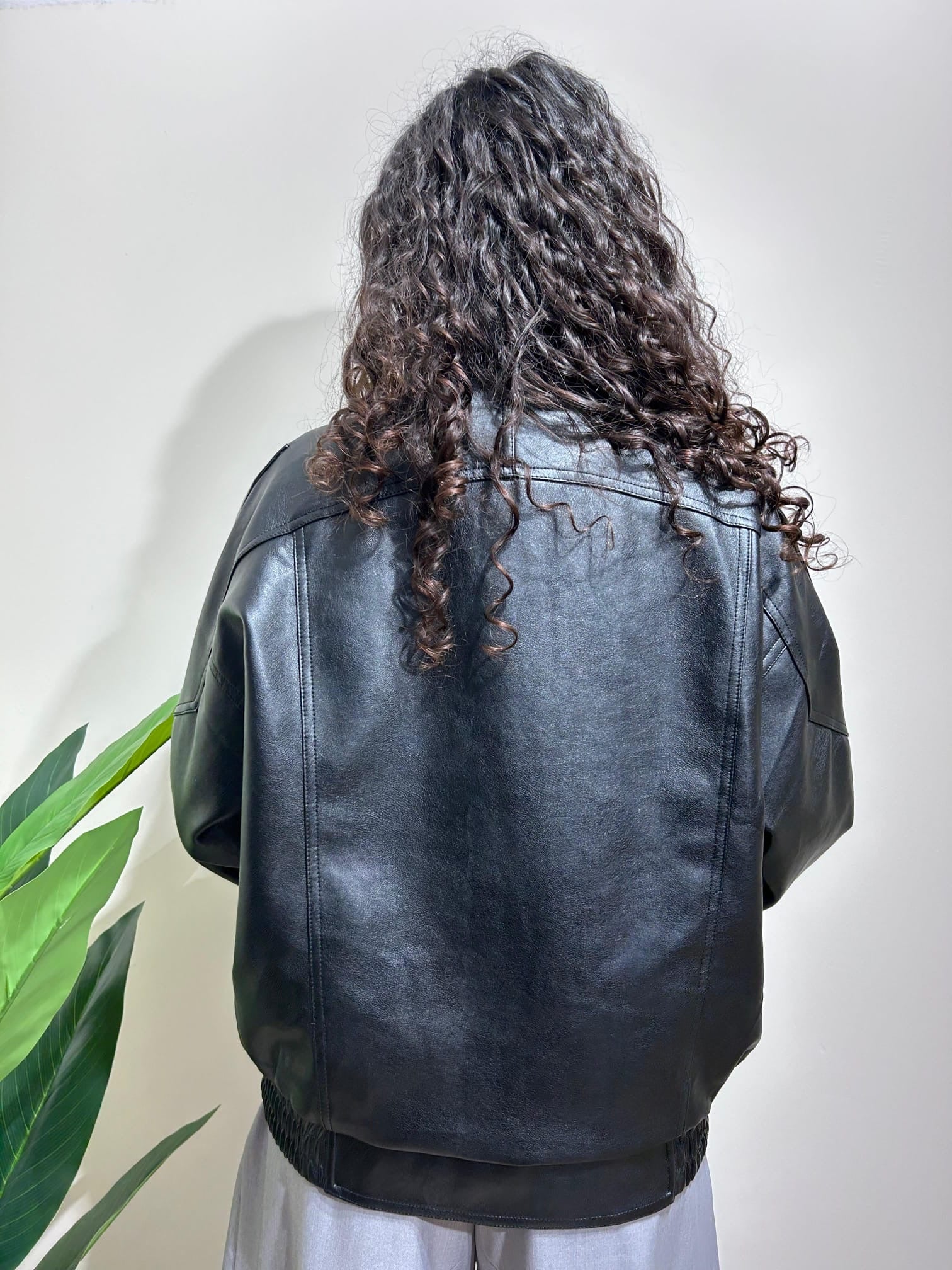 Chiodo over in eco-pelle