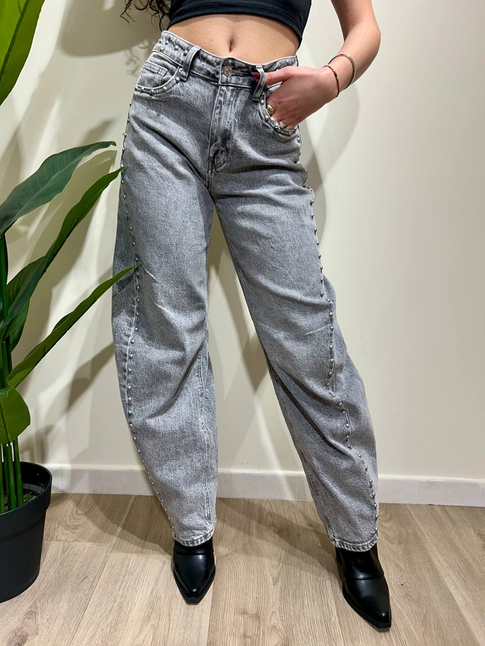 Jeans borchie grigio