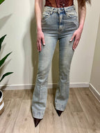 Jeans a zampa sabbiato